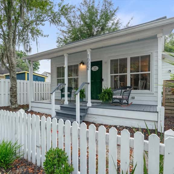 Frog Cottage - Image 1