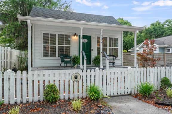 Frog Cottage - Image 2